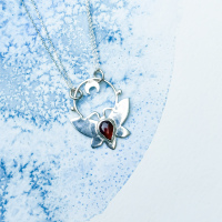 VENDU Papillon de nuit grenat