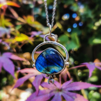 Vendu Protection labradorite bleu